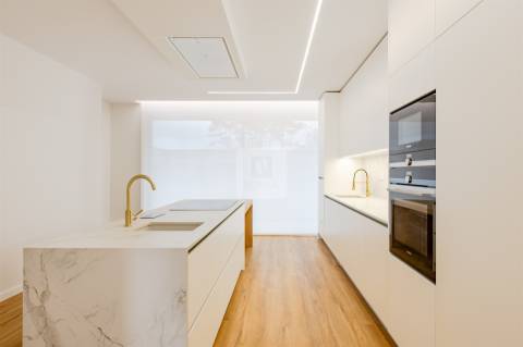 Moradia T3+1 com Vista Mar e Piscina