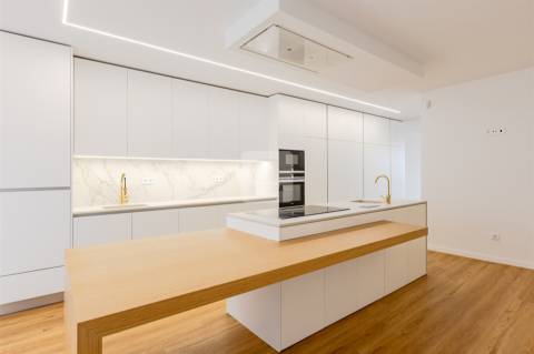 Moradia T3+1 com Vista Mar e Piscina