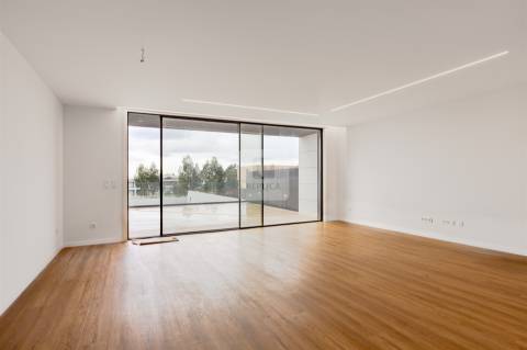 Moradia T3+1 com Vista Mar e Piscina