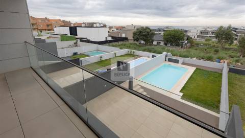 Moradia T3+1 com Vista Mar e Piscina