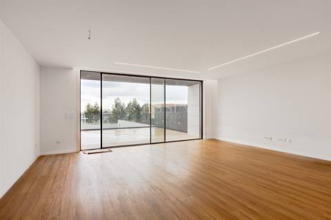 Moradia T3+1 com Vista Mar e Piscina