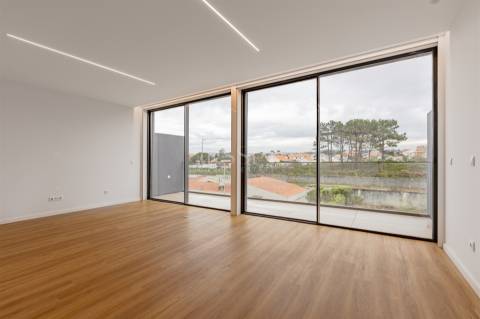 Moradia T3+1 com Vista Mar e Piscina