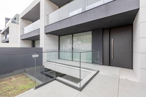 Moradia T3+1 com Vista Mar e Piscina