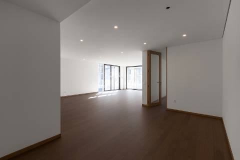 Apartamento T3 com Varanda no Varandas do Foco