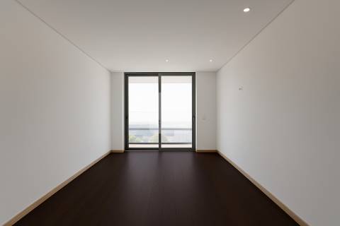 Apartamento T3 com Varanda de 37.6m2 no Varandas do Foco