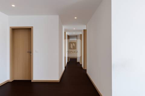 Apartamento T3 com Varanda de 37.6m2 no Varandas do Foco