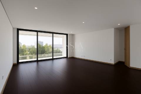 Apartamento T3 com Varanda de 37.6m2 no Varandas do Foco