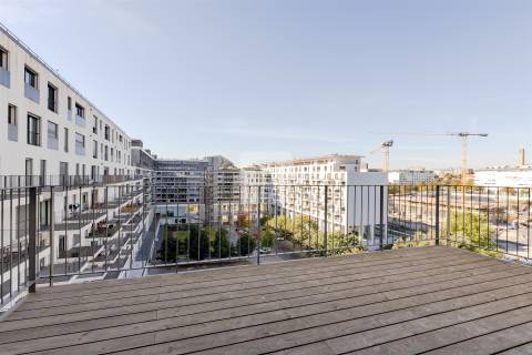 Apartamento T3 com varanda e garagem na Alameda das Antas, Porto