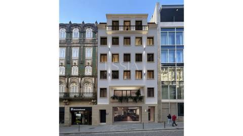 Espaço Comercial Novo na Baixa do Porto | 241 m²