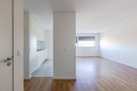 Apartamento T1 com Garagem em Campanhã