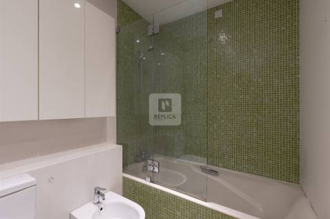 Apartamento T3+1 com Varanda e Vistas Desafogadas em Ramalde