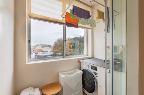 Apartamento T2 Remodelado e Mobilado para Arrendamento em Paranhos