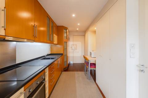 Apartamento T2 Remodelado e Mobilado para Arrendamento em Paranhos