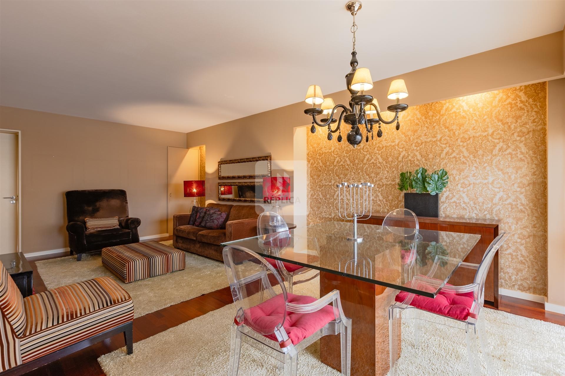 Apartamento T2 Remodelado e Mobilado para Arrendamento em Paranhos