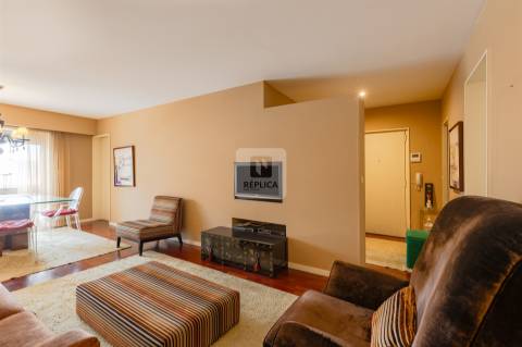 Apartamento T2 Remodelado e Mobilado para Arrendamento em Paranhos