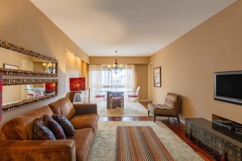 Apartamento T2 Remodelado e Mobilado para Arrendamento em Paranhos