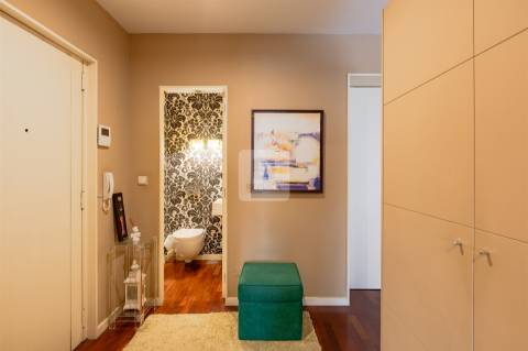 Apartamento T2 Remodelado e Mobilado para Arrendamento em Paranhos