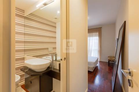 Apartamento T2 Remodelado e Mobilado para Arrendamento em Paranhos