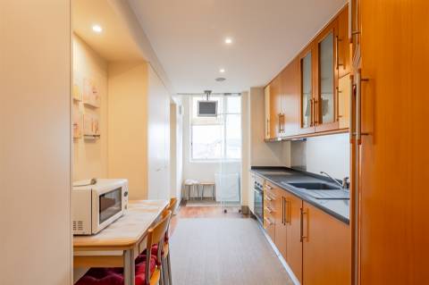 Apartamento T2 Remodelado e Mobilado para Arrendamento em Paranhos