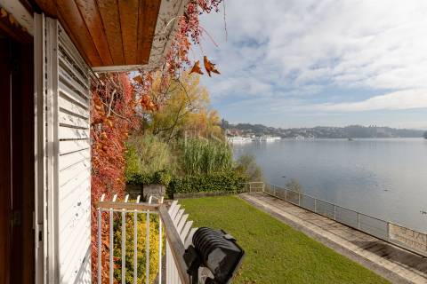 Moradia T5 em Frente de Rio Douro