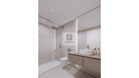 Apartamento T1+1 com Varanda no Carofini em Matosinhos