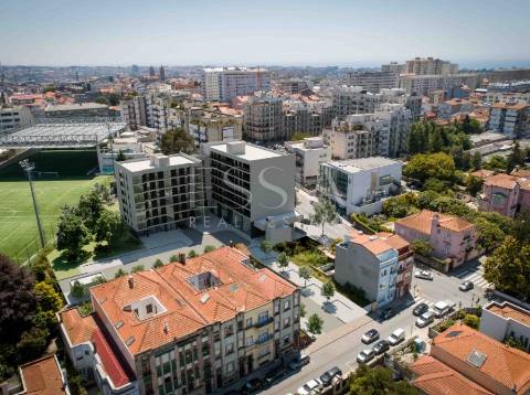 Apartamento T1 com Garagem no Edifício Zeca Afonso em Paranhos