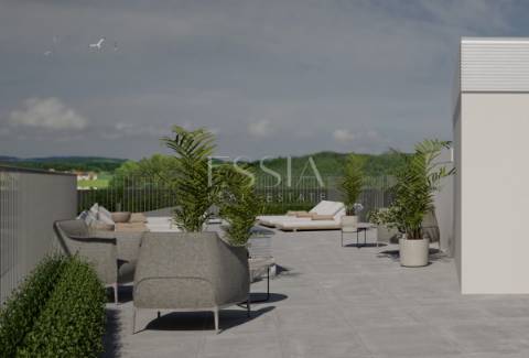 Apartamento T3 com terraço próximo ao Colégio Efanor à Senhora da Hora, Porto