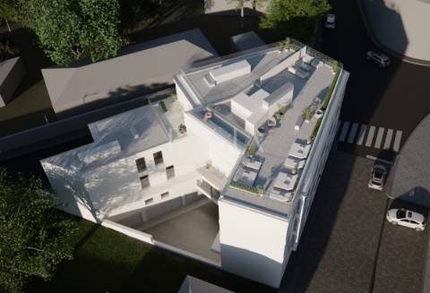 Apartamento T3 com terraço próximo ao Colégio Efanor à Senhora da Hora, Porto