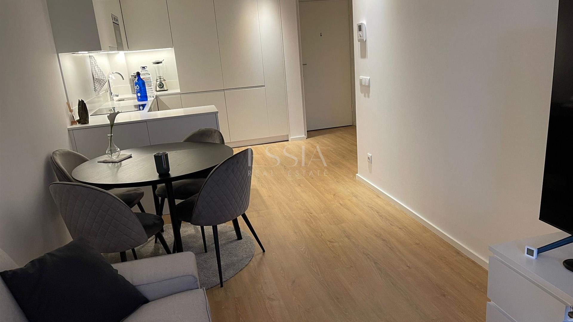 Apartamento T2 com Varanda em Campanhã