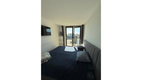 Apartamento T2 com Varanda em Campanhã