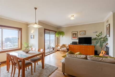 Apartamento T3 com Lugar de Garagem, Casa da Música, Porto