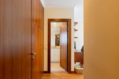 Apartamento T3 com Lugar de Garagem, Casa da Música, Porto