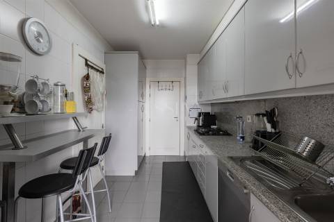 Apartamento T3 com Lugar de Garagem, Casa da Música, Porto