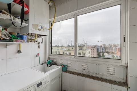 Apartamento T3 com Lugar de Garagem, Casa da Música, Porto