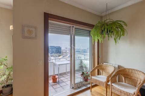 Apartamento T3 com Lugar de Garagem, Casa da Música, Porto