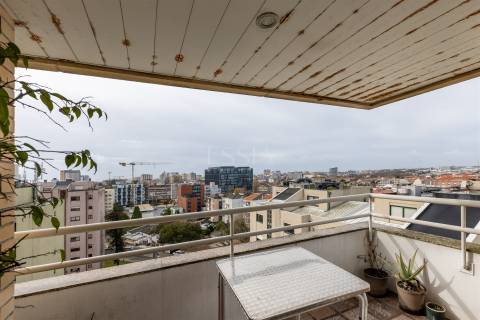 Apartamento T3 com Lugar de Garagem, Casa da Música, Porto