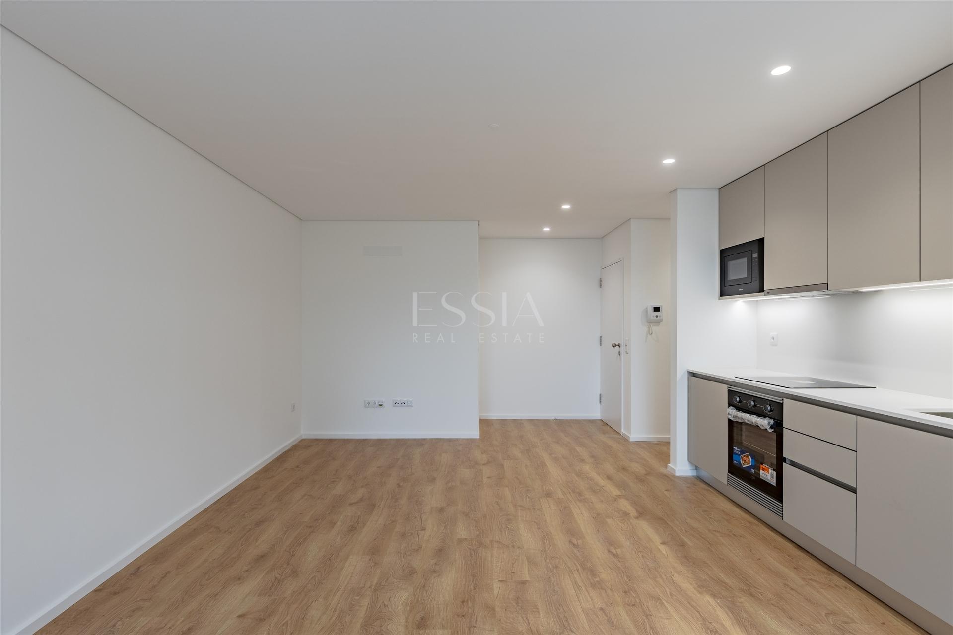 Apartamento T2 próximo à Rotunda da Boavista, Porto