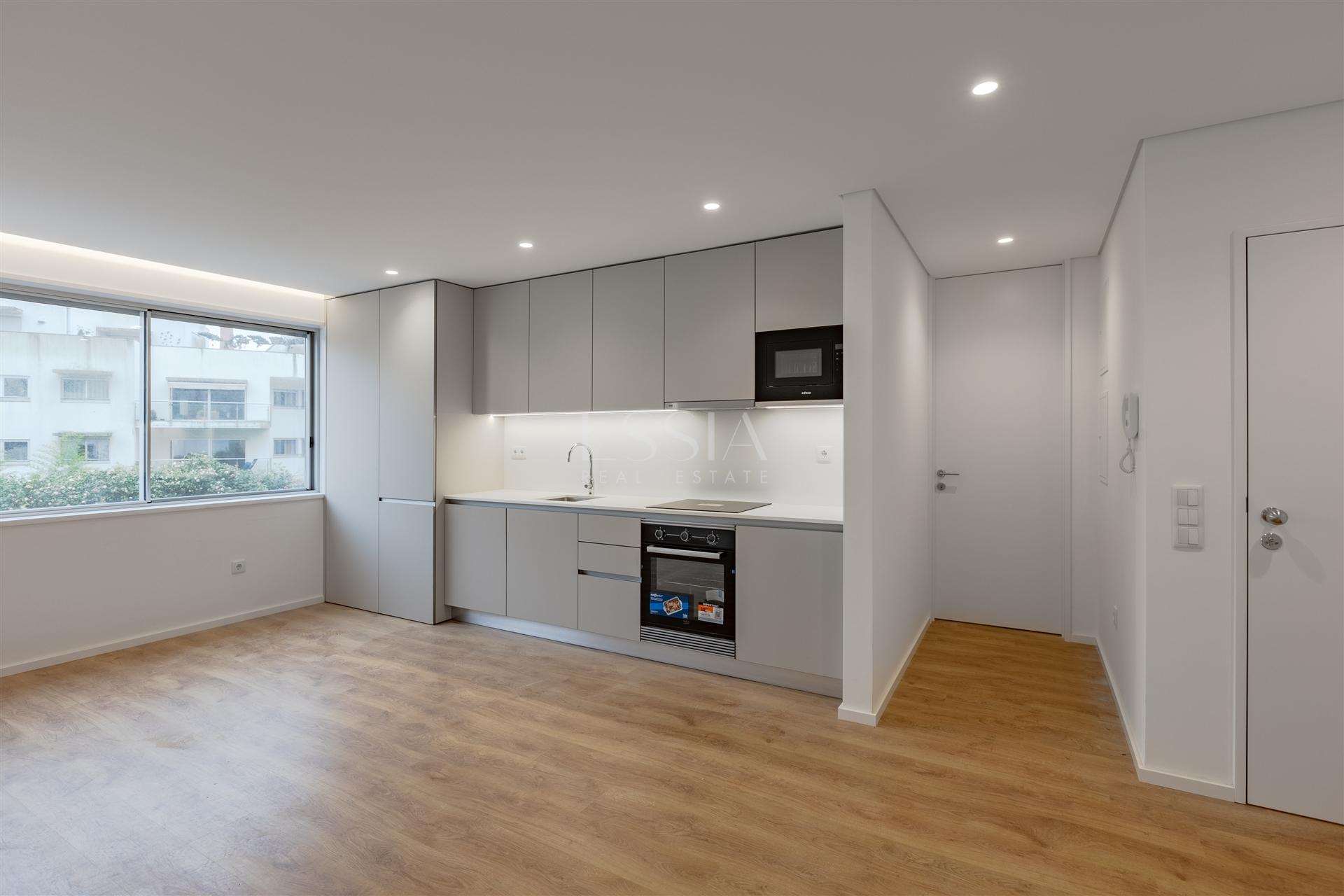 Apartamento T2 junto à Rotunda da Boavista, Porto