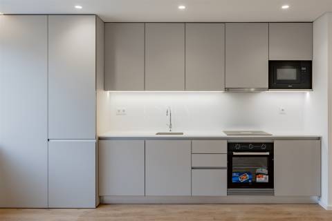 Apartamento T2 junto à Rotunda da Boavista, Porto