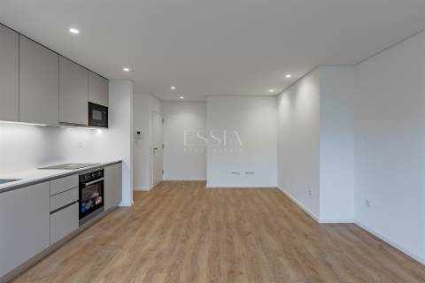 Apartamento T2 junto à Rotunda da Boavista, Porto