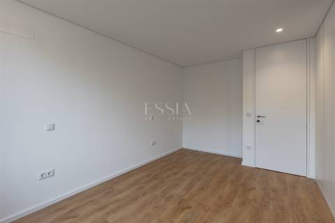 Apartamento T2 junto à Rotunda da Boavista, Porto