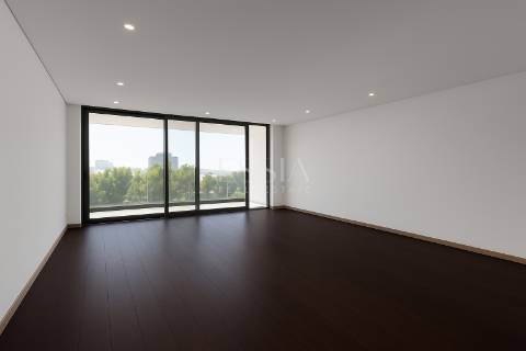 Apartamento T3 com Varanda no Varandas do Foco