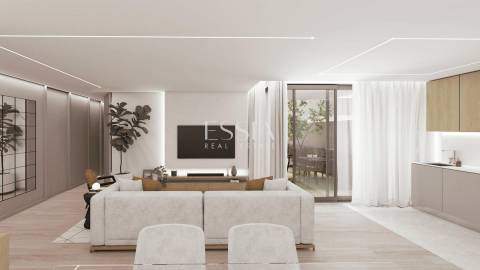 Apartamento T3+1  com Jardim no Bonfim, Porto