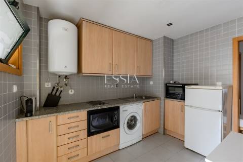 Apartamento T0 com Garagem em Paranhos