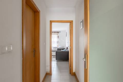 Apartamento T0 com Garagem em Paranhos