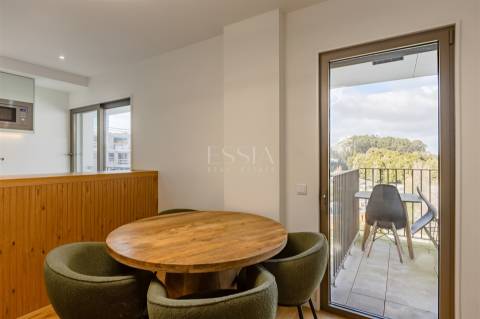 Apartamento T2 com Varanda e Garagem no Antas Atrium