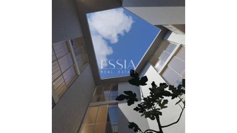 Apartamento T2 Duplex no Edifício Egas Moniz 209