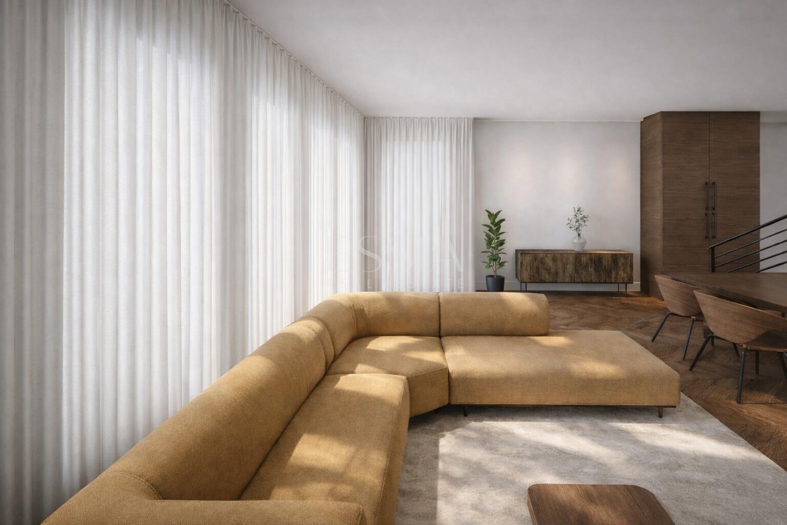 Moradia Geminada T3+1 com Jardim e Três Frentes na Prelada