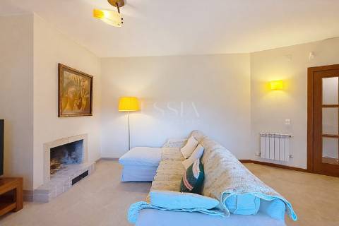 Apartamento T2 Remodelado no Arrábida Place com Garagem