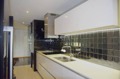 Apartamento T2 com Varanda nas Antas